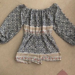 Rokoko pattern romper